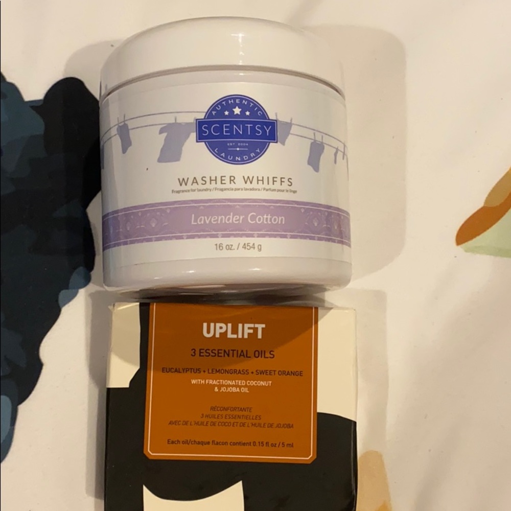 Scentsy washer whiffs & Uplift essential oils new